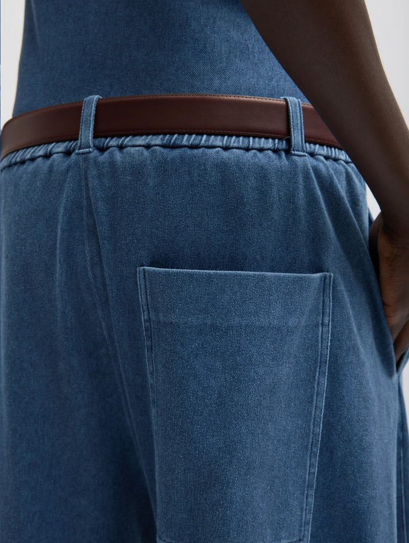 Stretch Denim Knit Short Winslow Pant in Classic Wash