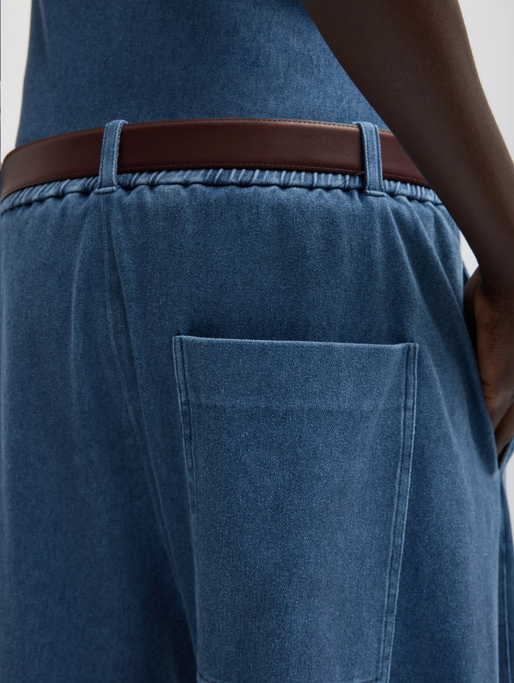 Stretch Denim Knit Regular Winslow Pant in Classic Wash